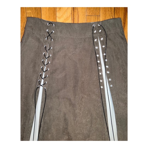 BROWN SAGE FAUX SUEDE SKIRT - Picture 3 of 10